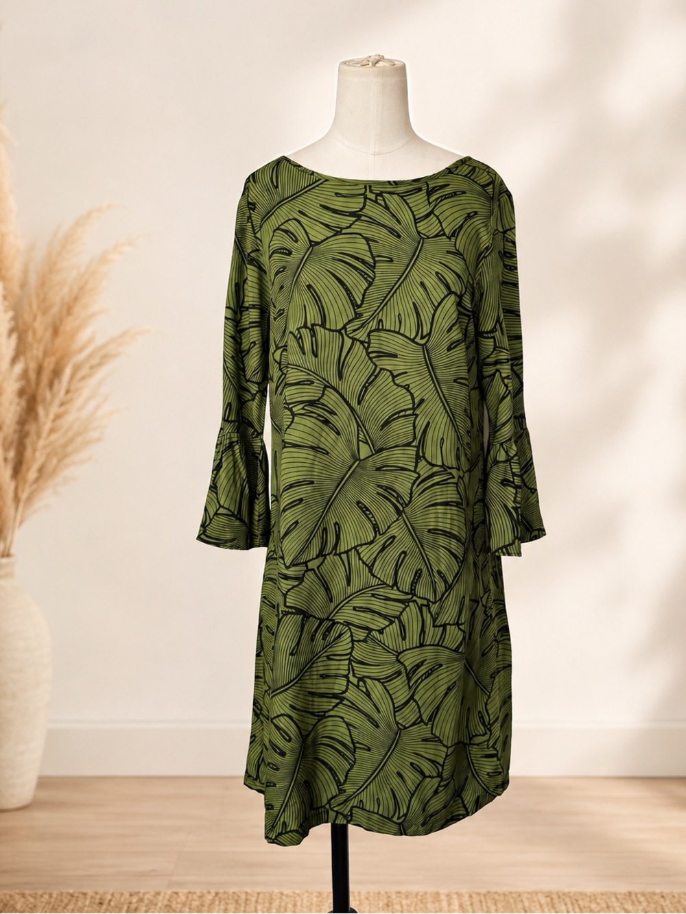 Puanani Made in Hawaii Green Tropical Leaf Print Bell Sleeve Dress Size M
